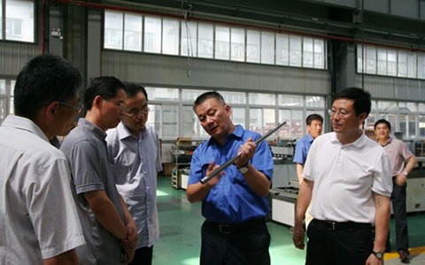 省经信委李上葵总工程师来新葡京手机客户端调研考察