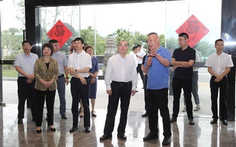 浙江省委宣传部部长朱国贤一行莅临新葡京手机客户端考察调研